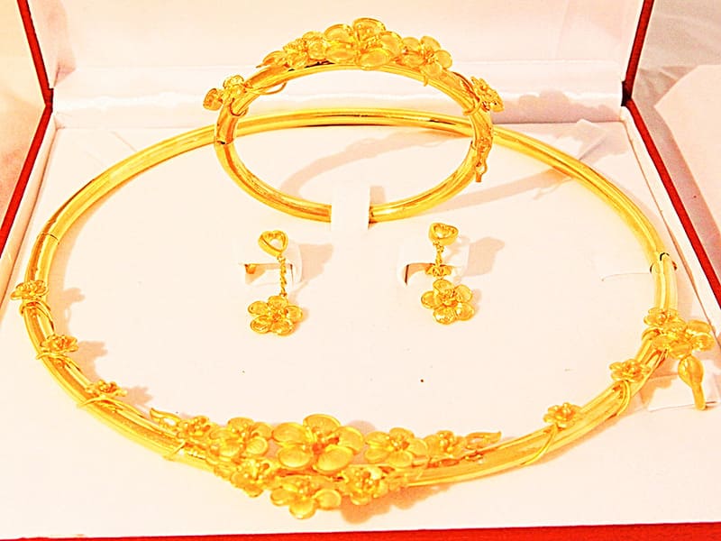Những lưu ý khi mua kiềng vàng