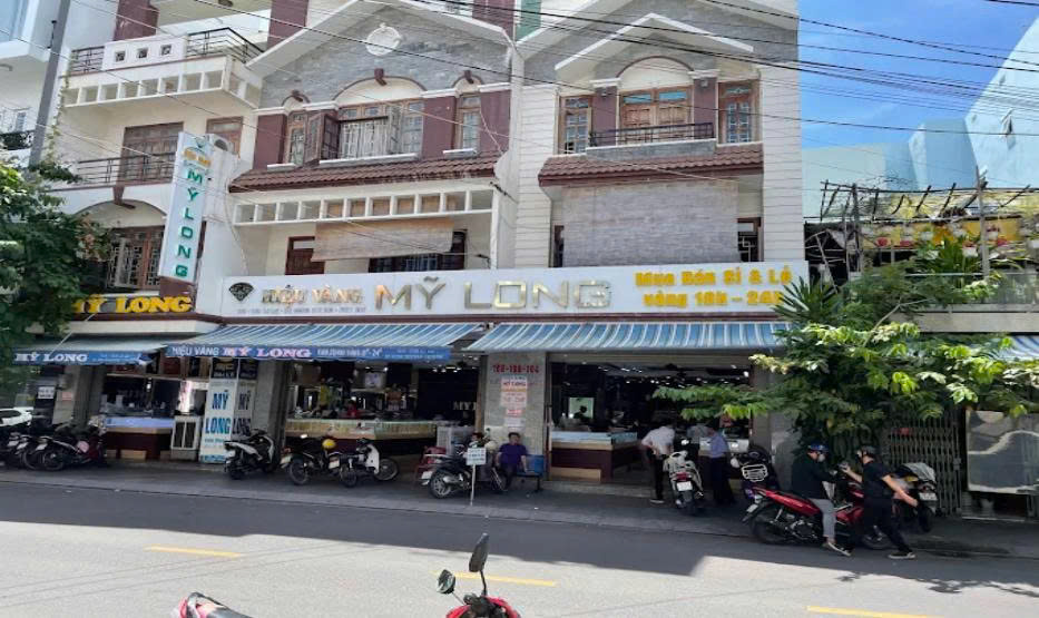 Tiệm vàng Mỹ Long 